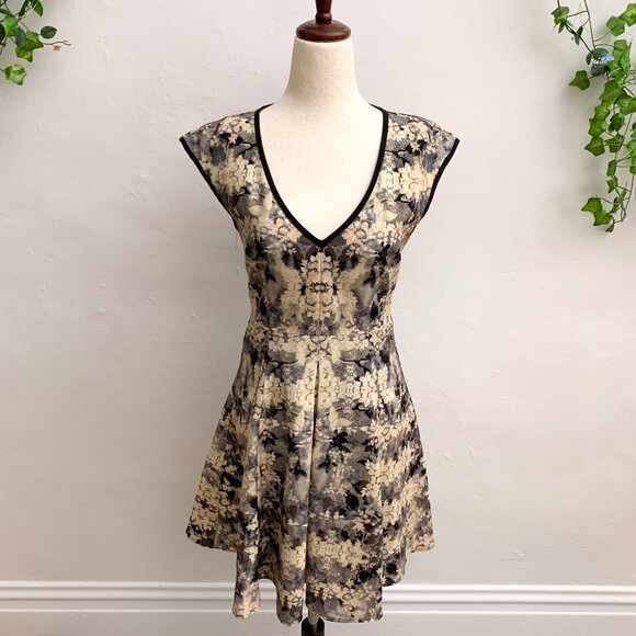 Nanette Lepore Kaleidoscope Love Crime Dress Size 2 XS - Picture 2 of 12